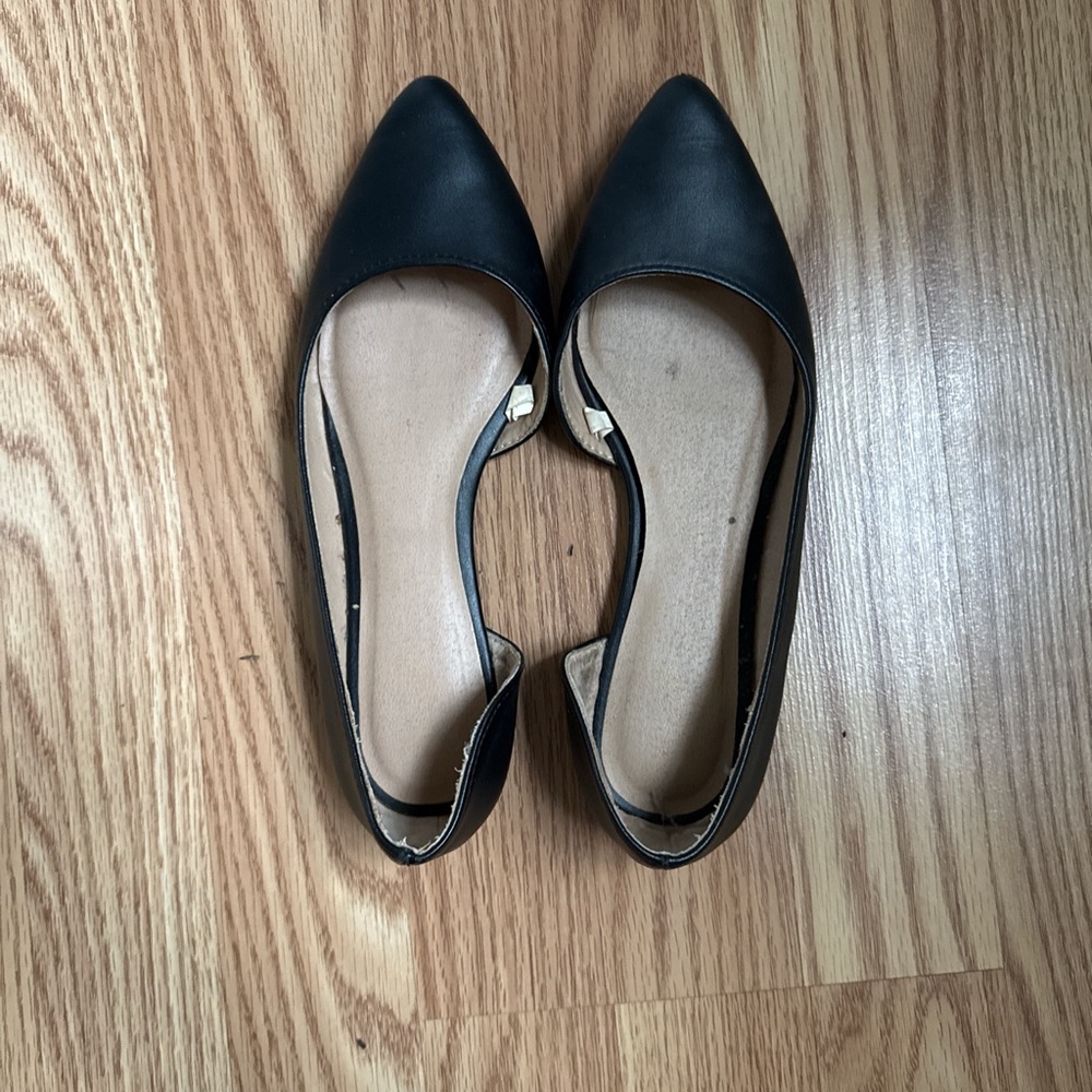 Classic Black Pointed-Toe Women's Flats